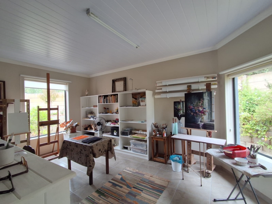3 Bedroom Property for Sale in Stilbaai Wes Western Cape